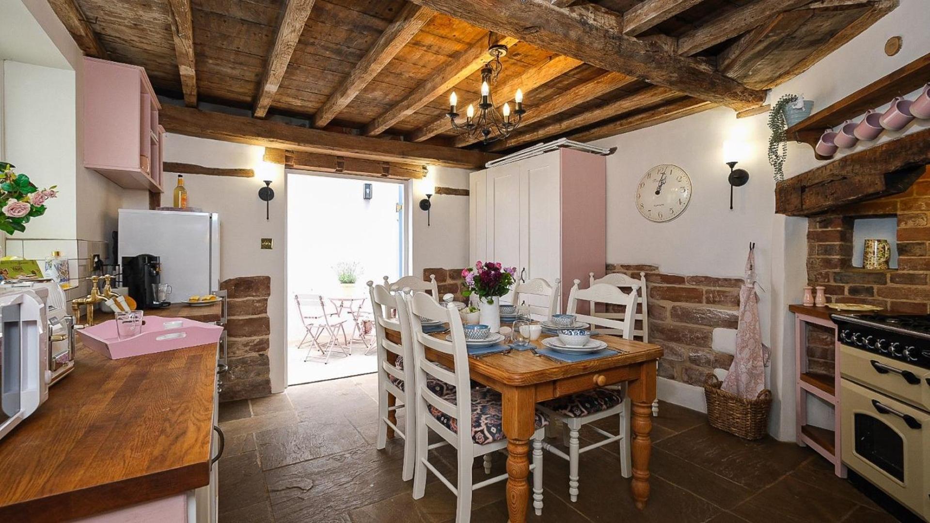 Joe'S Cottage Бриджнорс Экстерьер фото